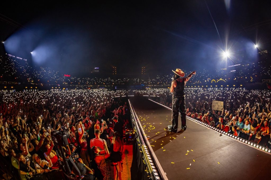 Burna Boy Net Worth: Singer, Songwriter & Producer