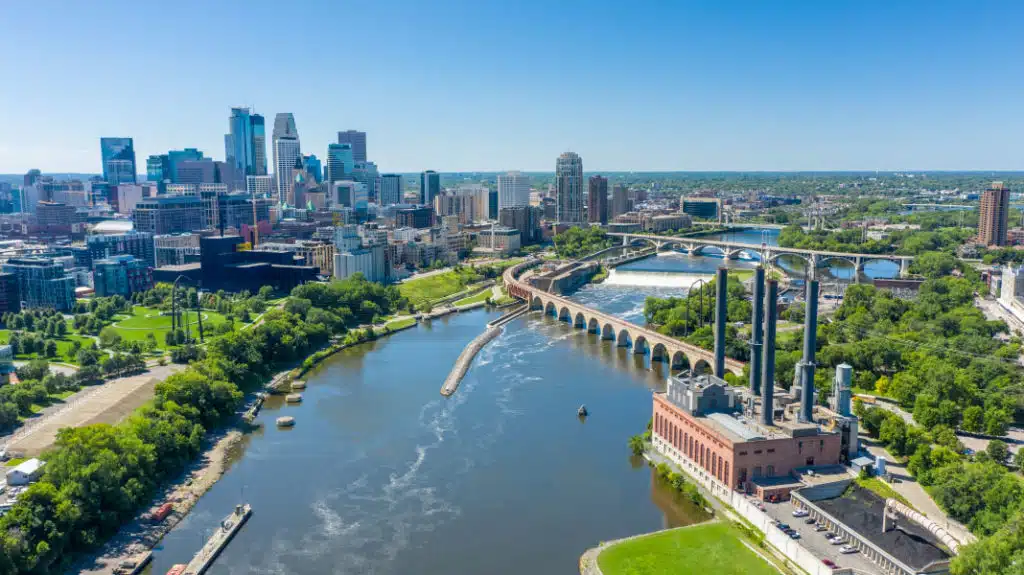 Exploring the Best Neighborhoods and Housing Market Trends in Minneapolis, Minnesota